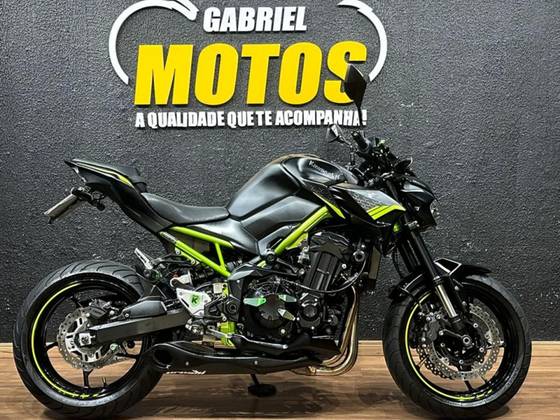 KAWASAKI Z900 